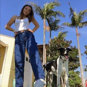 Meet your Posher, Ava